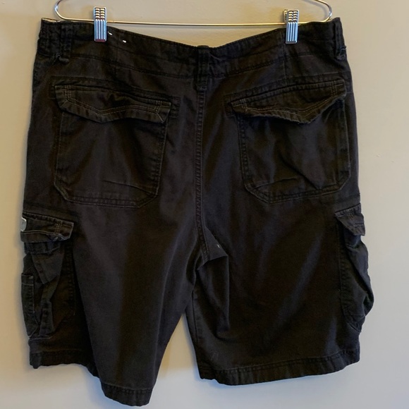 Men’s black cargo shorts ,36 - Picture 2 of 5